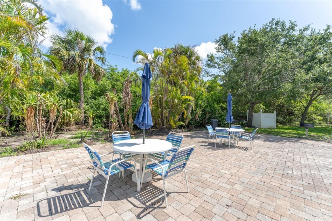 3315 58th Avenue S, Unit 512, Saint Petersburg, FL 33712 Photo