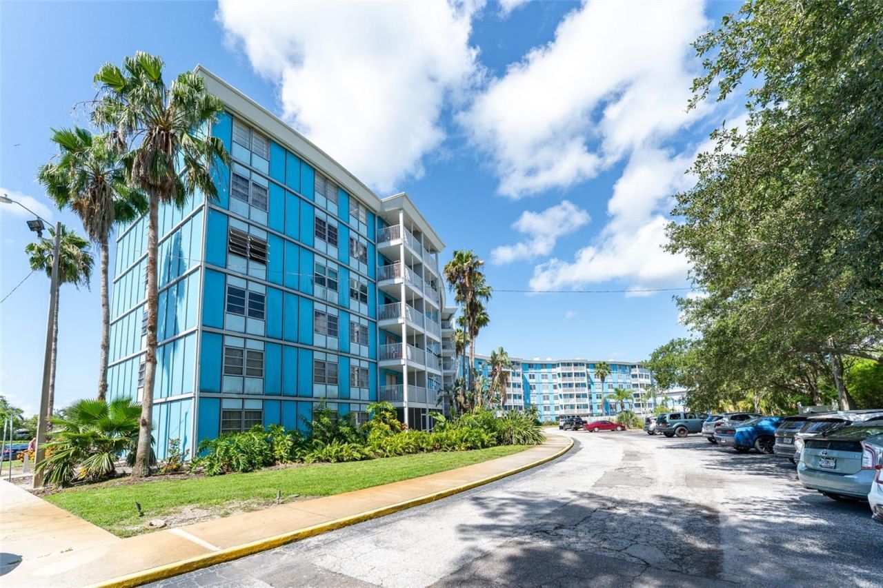 3315 58th Avenue S, Unit 512, Saint Petersburg, FL 33712 Photo