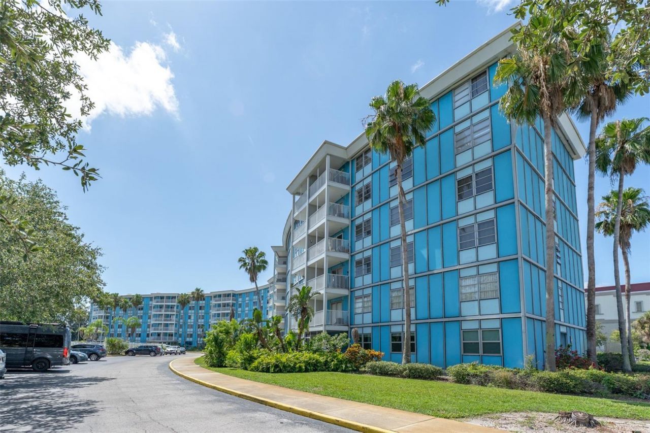 3315 58th Avenue S, Unit 512, Saint Petersburg, FL 33712 Photo