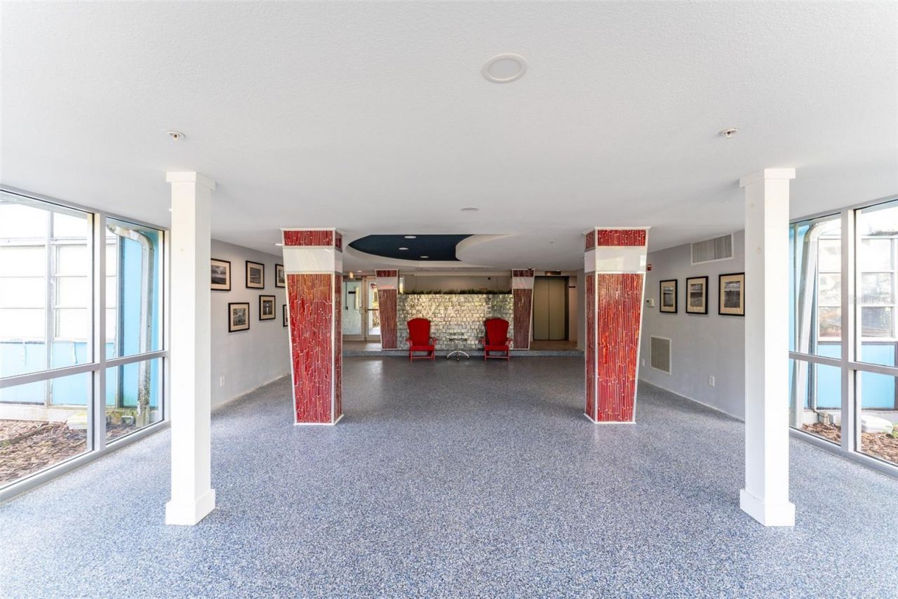 3315 58th Avenue S, Unit 512, Saint Petersburg, FL 33712 Photo