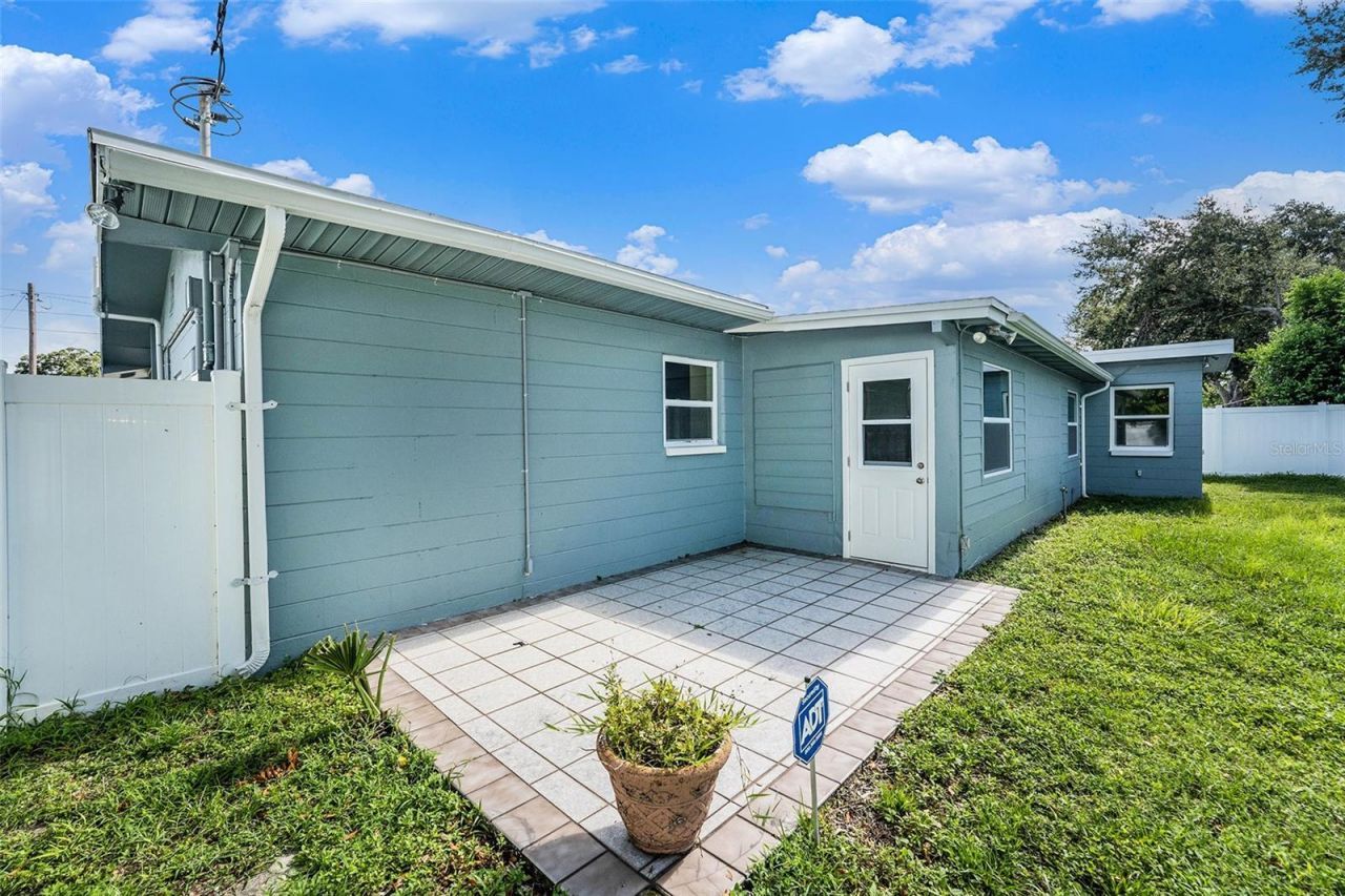 5984 30th Avenue N, Saint Petersburg, FL 33710 Photo