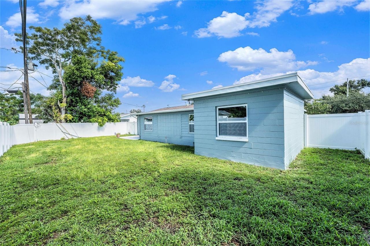 5984 30th Avenue N, Saint Petersburg, FL 33710 Photo