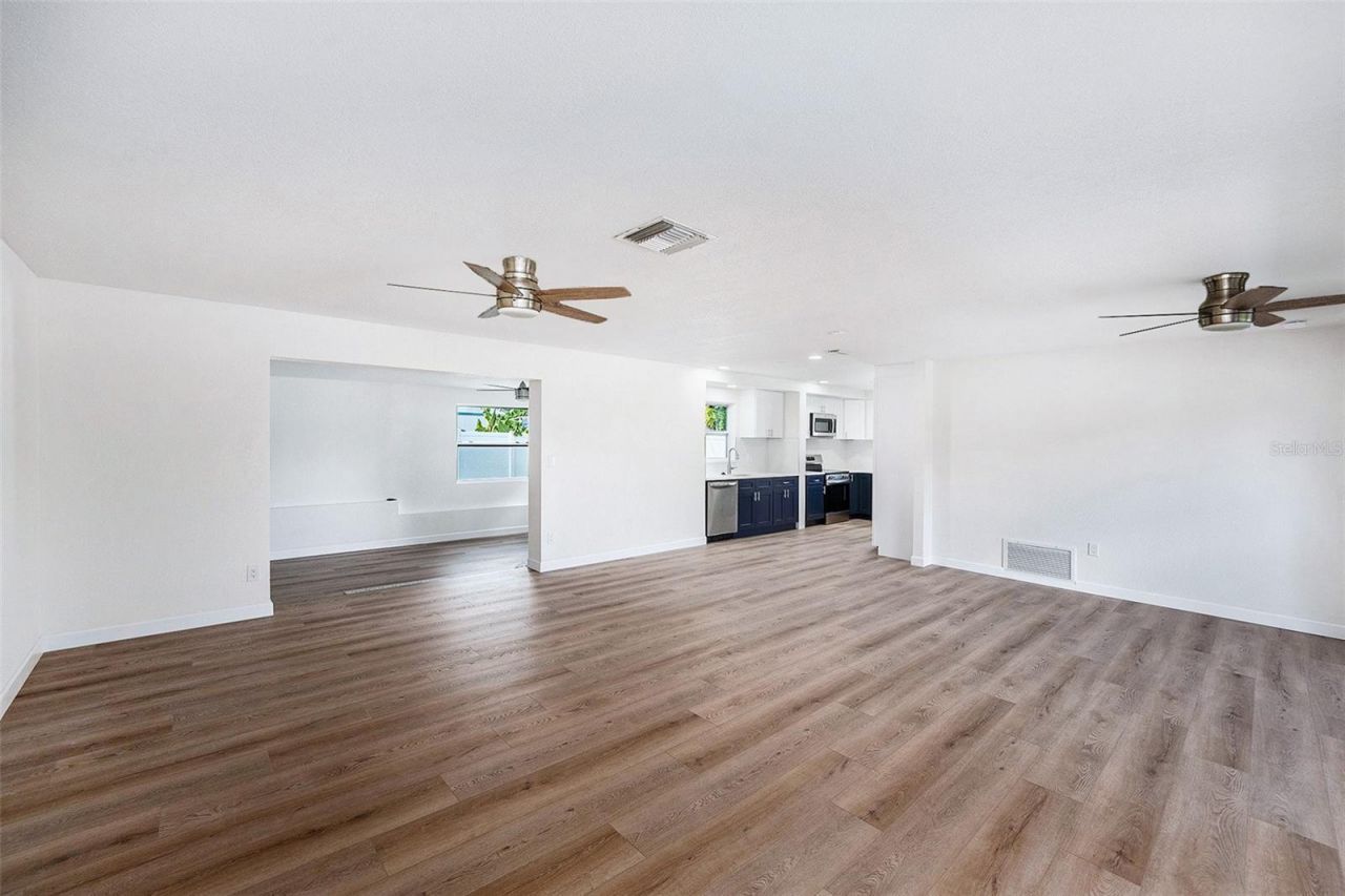 5984 30th Avenue N, Saint Petersburg, FL 33710 Photo