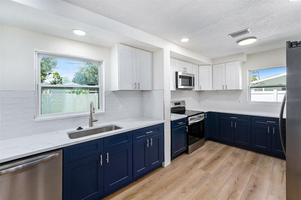 5984 30th Avenue N, Saint Petersburg, FL 33710 Photo