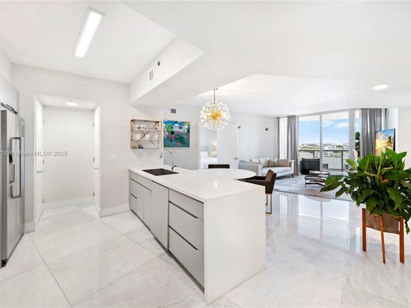 400 Alton Rd, Unit 1405, Miami Beach, FL 33139
