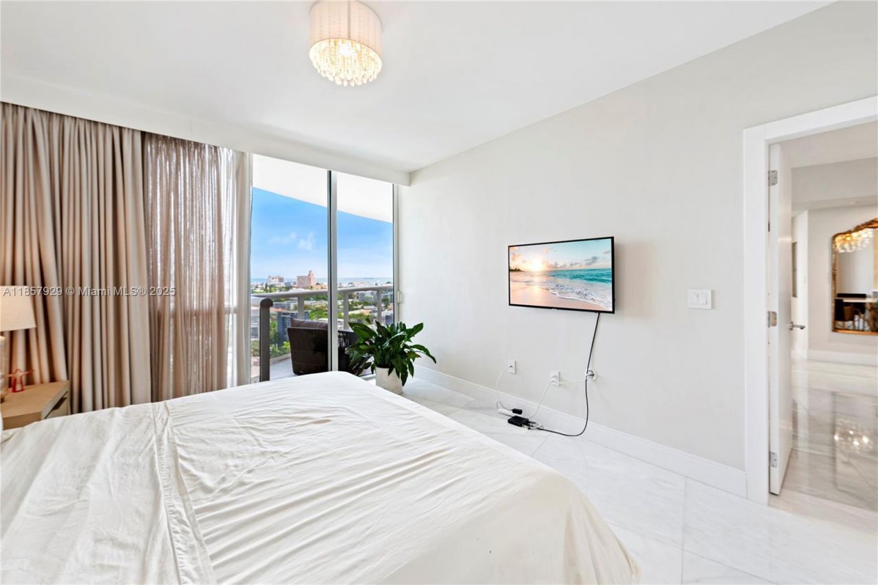 400 Alton Rd, Unit 1405, Miami Beach, FL 33139 Photo