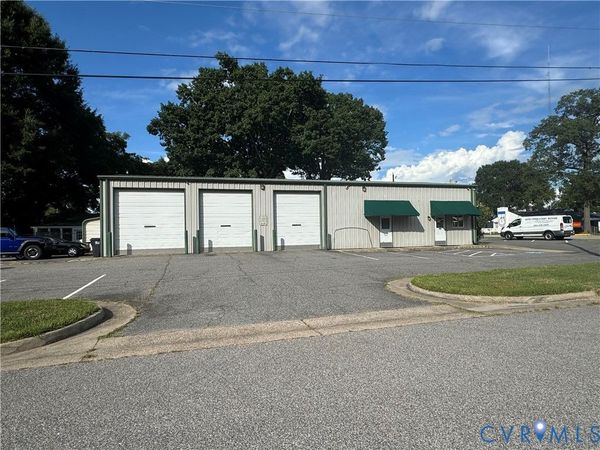 3607 Woodlawn Street , Hopewell, VA 23860