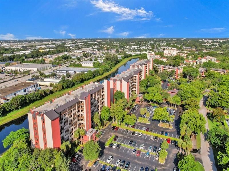 2200 S Cypress Bend Drive, Unit 601, Pompano Beach, FL 33069 Photo