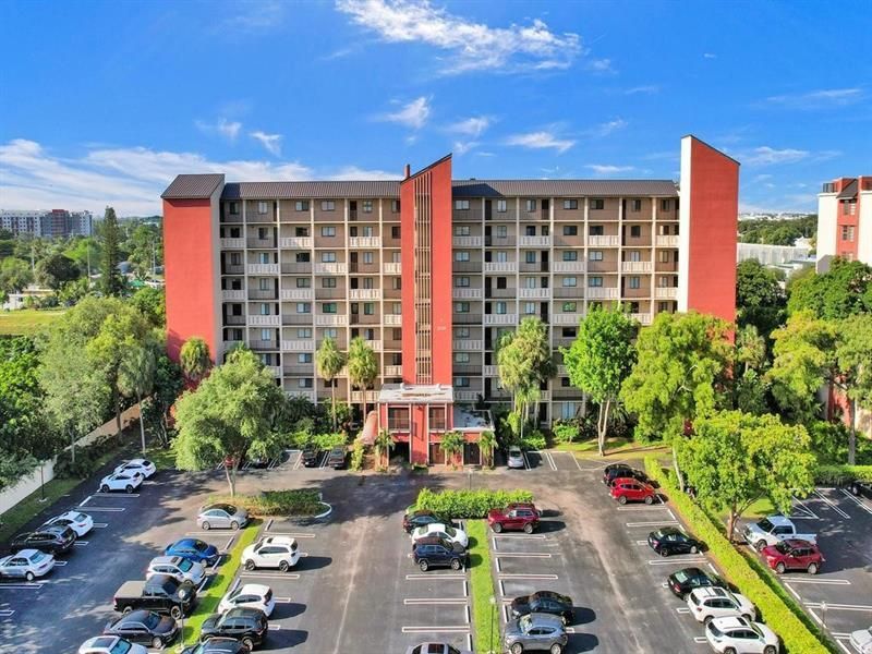 2200 S Cypress Bend Drive, Unit 601, Pompano Beach, FL 33069 Photo