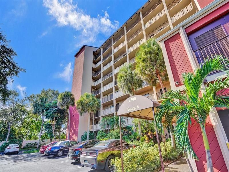 2200 S Cypress Bend Drive, Unit 601, Pompano Beach, FL 33069 Photo