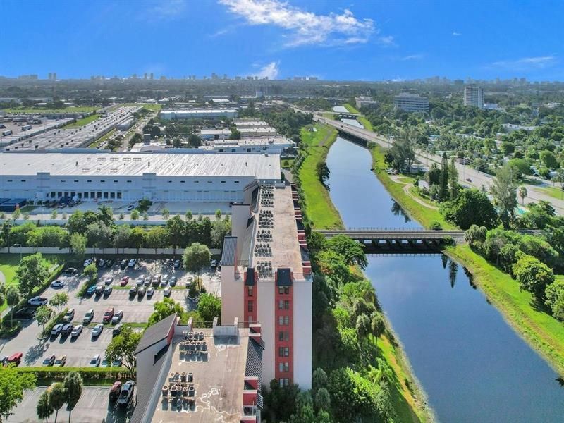 2200 S Cypress Bend Drive, Unit 601, Pompano Beach, FL 33069 Photo