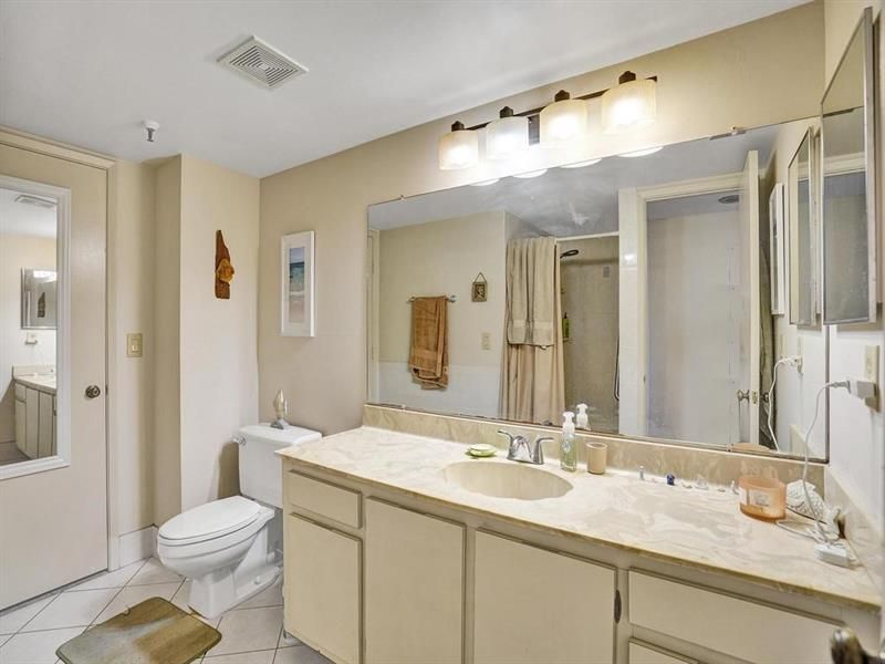 2200 S Cypress Bend Drive, Unit 601, Pompano Beach, FL 33069 Photo