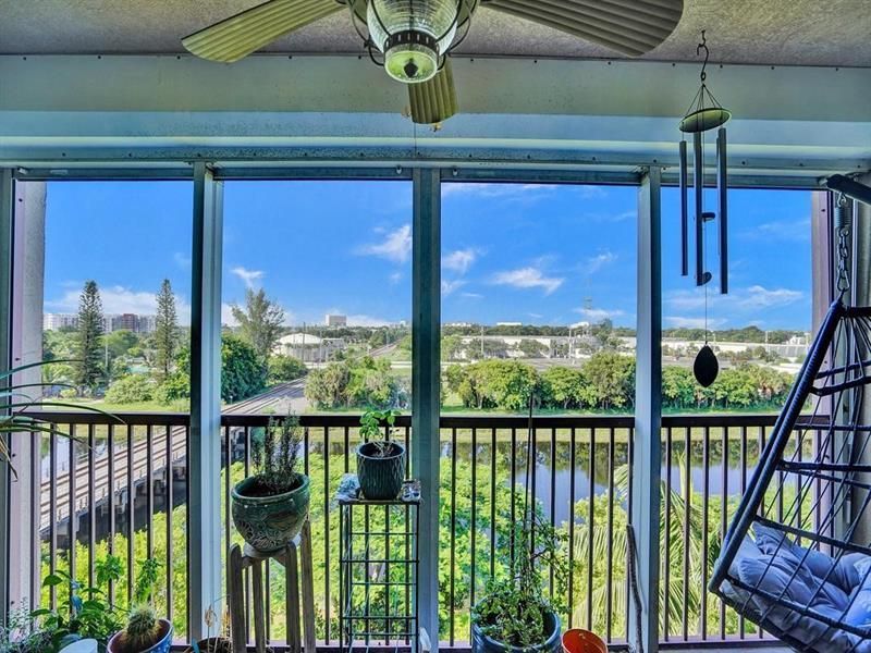 2200 S Cypress Bend Drive, Unit 601, Pompano Beach, FL 33069 Photo