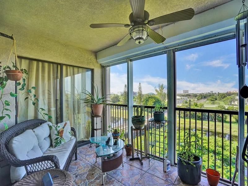 2200 S Cypress Bend Drive, Unit 601, Pompano Beach, FL 33069 Photo