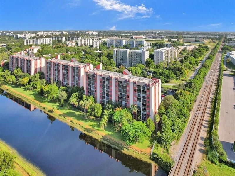 2200 S Cypress Bend Drive, Unit 601, Pompano Beach, FL 33069 Photo