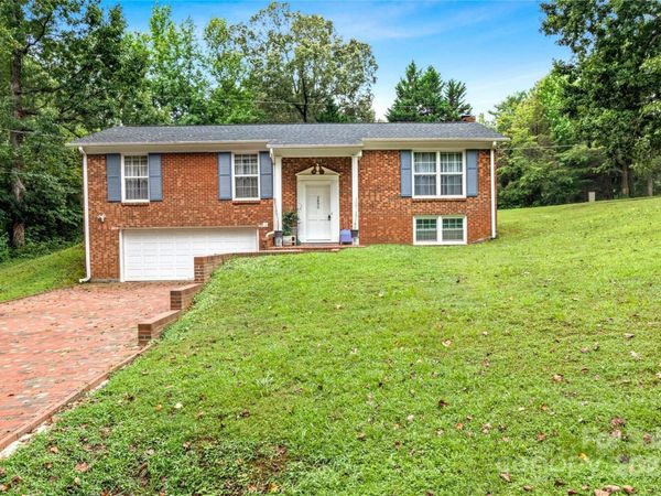 3890 Whitehaven Road, Winston Salem, NC 27106