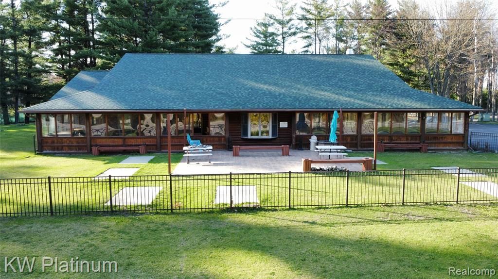 8826 Gratiot Avenue, Columbus Township, MI 48063 Main Photo