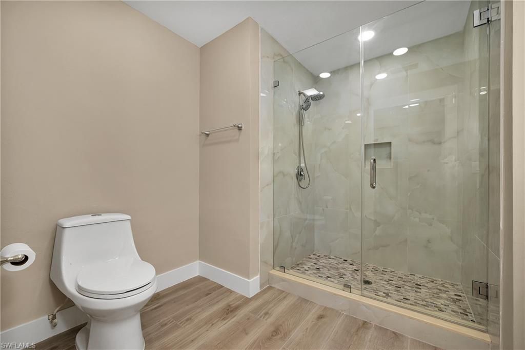 5885 Pine Tree Dr, Sanibel, FL 33957 Photo