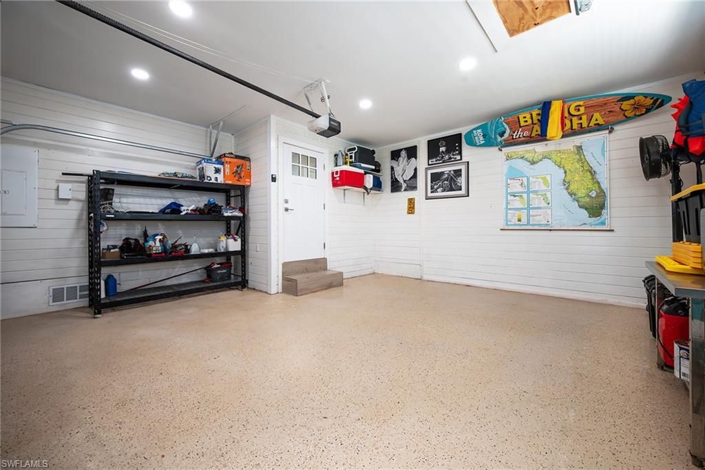 5885 Pine Tree Dr, Sanibel, FL 33957 Photo