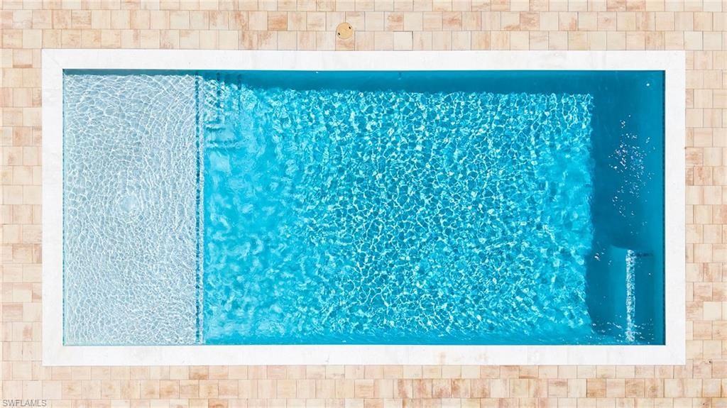 5885 Pine Tree Dr, Sanibel, FL 33957 Photo