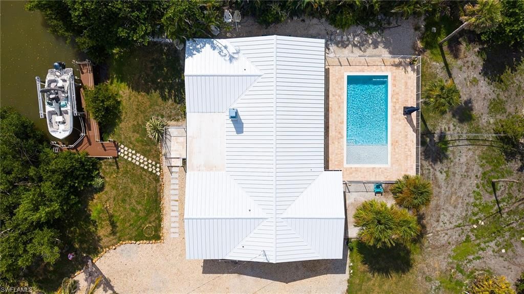 5885 Pine Tree Dr, Sanibel, FL 33957 Photo