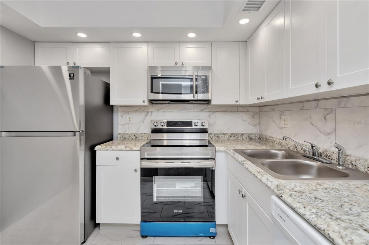 7321 Central Avenue, Unit 303, Saint Petersburg, FL 33710 Photo