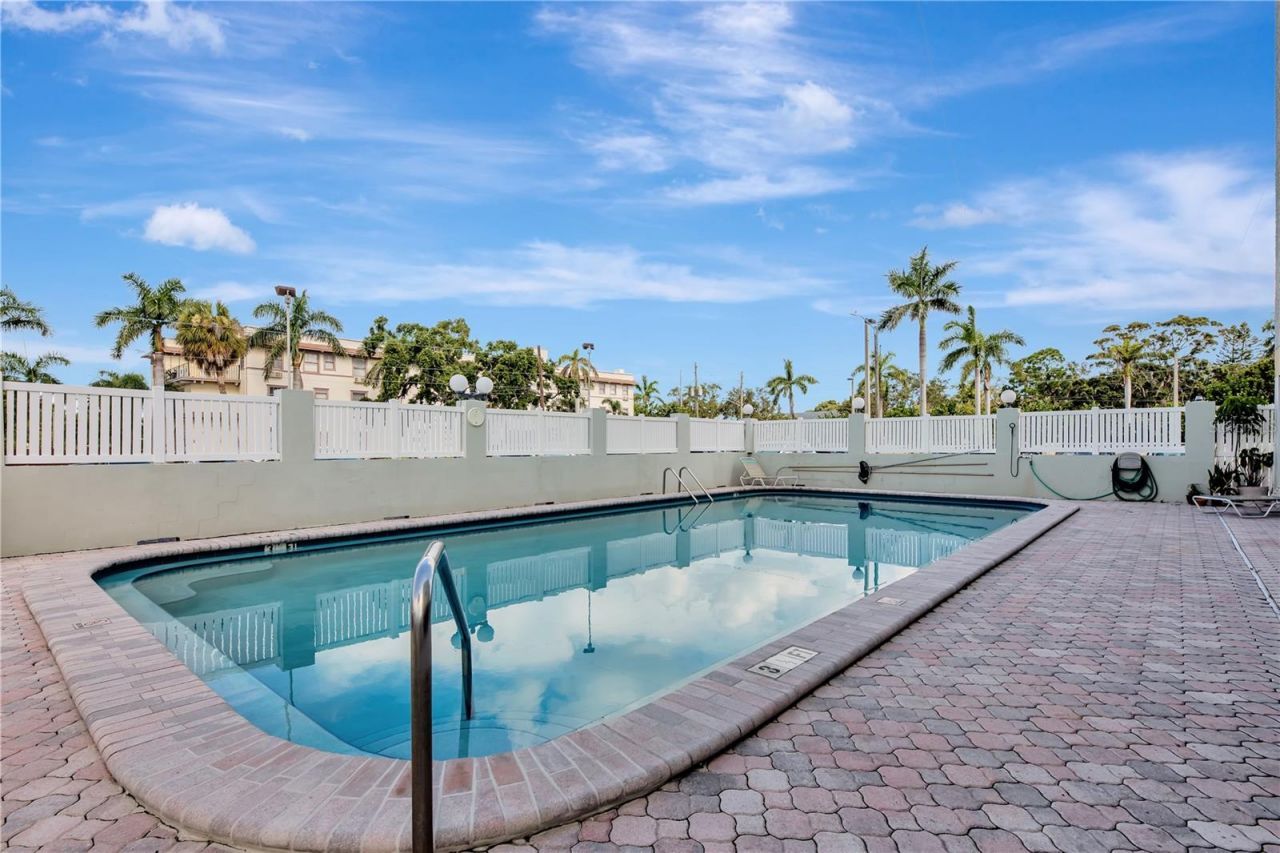 7321 Central Avenue, Unit 303, Saint Petersburg, FL 33710 Photo