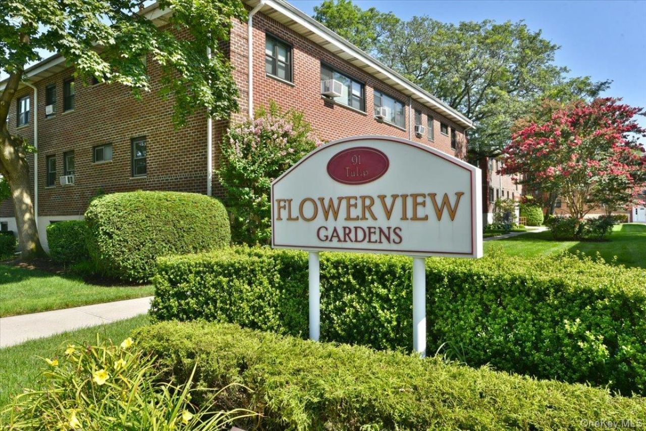 91 Tulip Avenue, Unit GC-2, Floral Park, NY 11001 Main Photo