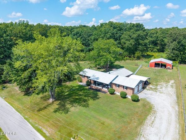 111 Guffey Lane, Jamestown, TN 38556