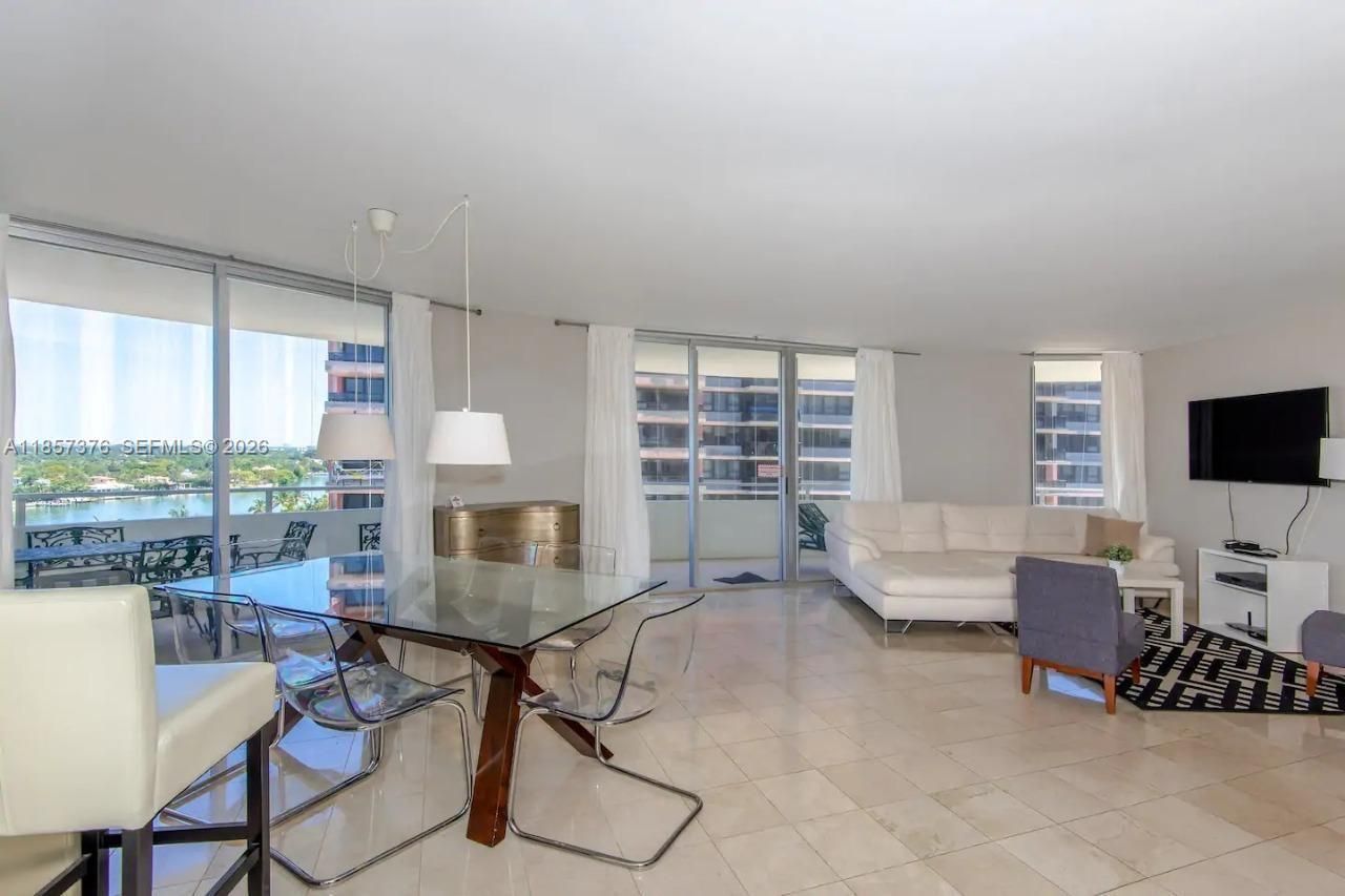 5161 Collins Ave, Unit 1104, Miami Beach, FL 33140 Photo