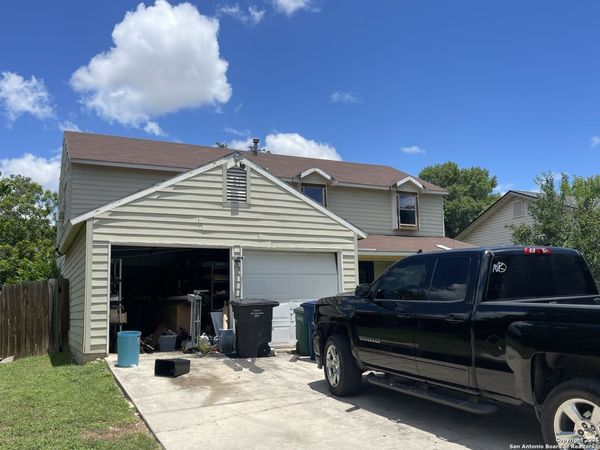 5915 Hidden Peak, San Antonio, TX 78247