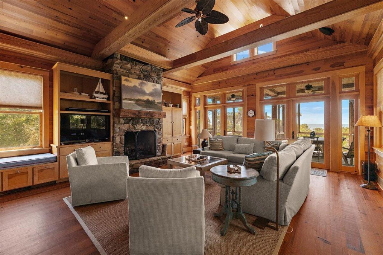 311 Pelican Flight Drive Photo 11