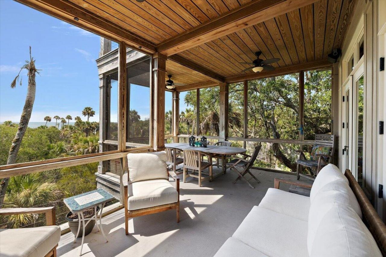 311 Pelican Flight Drive Photo 17