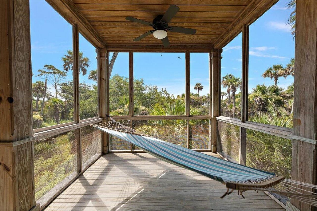 311 Pelican Flight Drive Photo 31