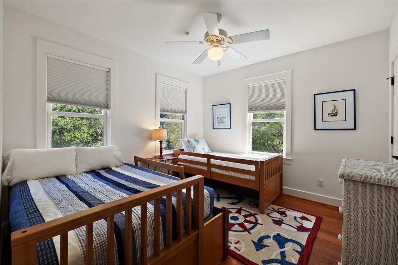 311 Pelican Flight Drive Photo 33