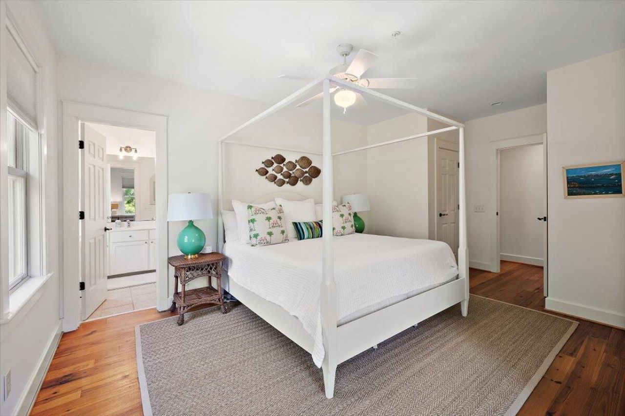 311 Pelican Flight Drive Photo 35