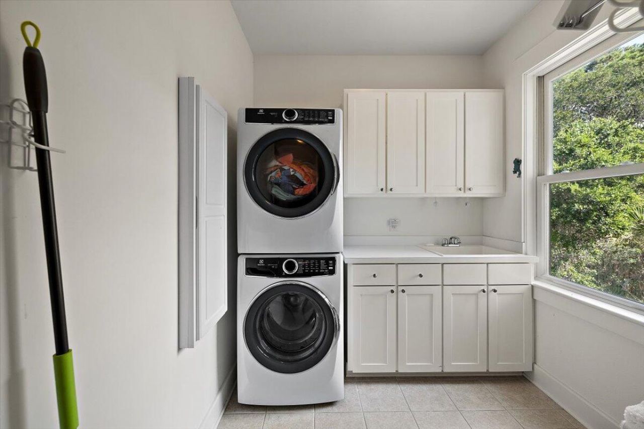 311 Pelican Flight Drive Photo 44