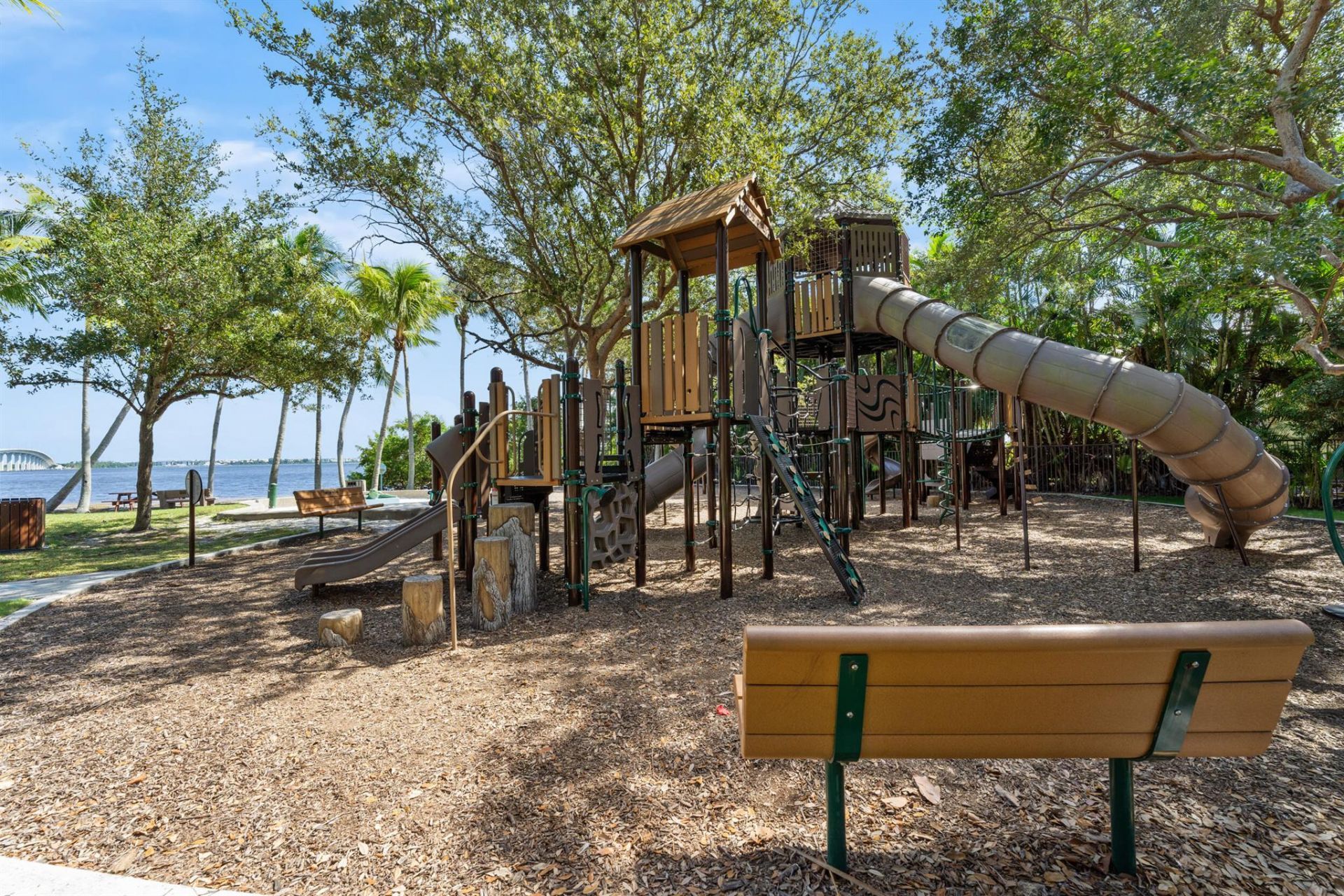 36 S Sewalls Point Road, Sewalls Point, FL 34996 Photo