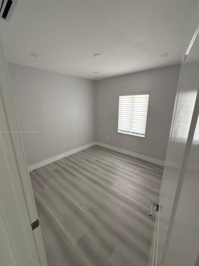 3601 NW 4th St, Miami, FL 33125 Photo