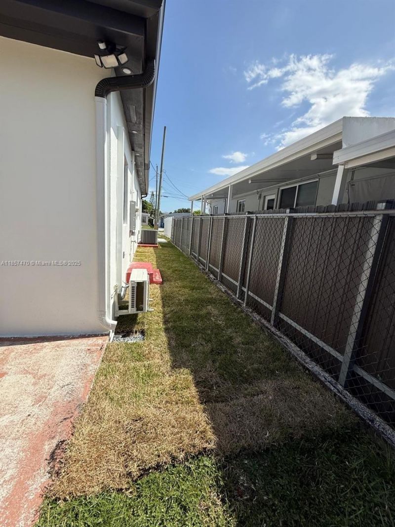 3601 NW 4th St, Miami, FL 33125 Photo