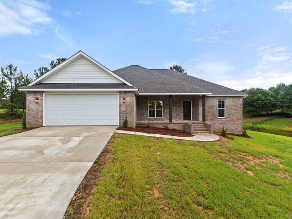 22 Joan Dr, Ellisville, MS 39437