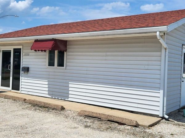 1723 GRAND Avenue, Galesburg, IL 61401