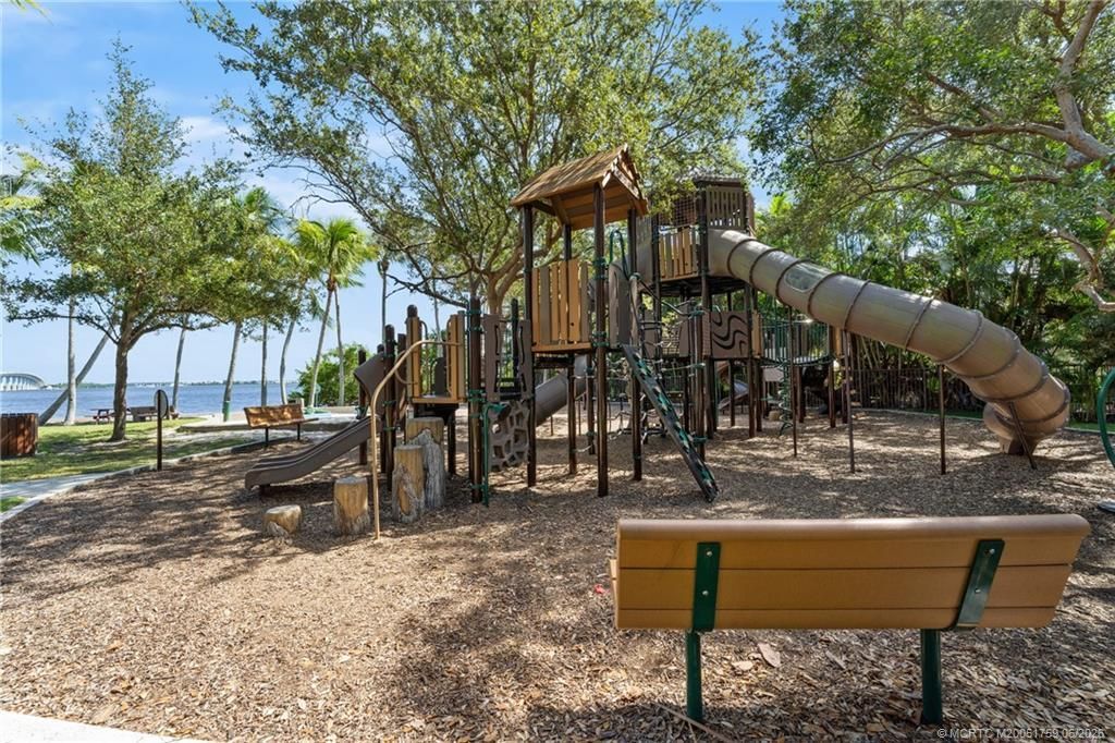 36 S Sewalls Point Road, Sewalls Point, FL 34996 Photo