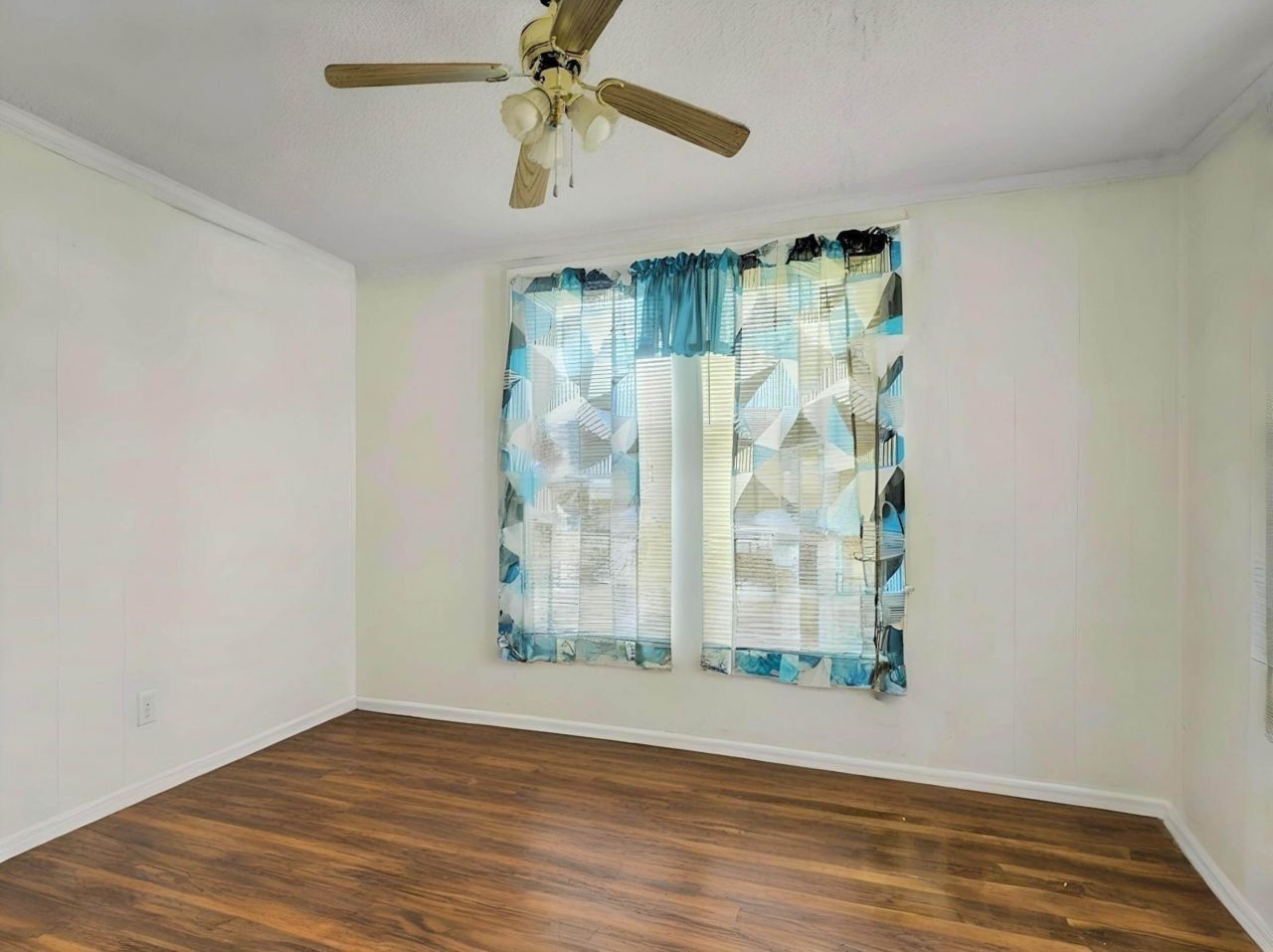 4 Poplar Street Photo 11