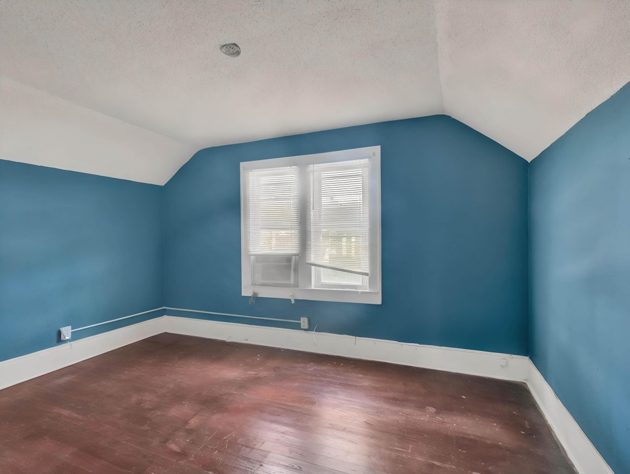 4 Poplar Street Photo 20