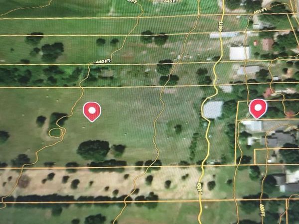 2710 E Walnut Street, Paris, AR 72855