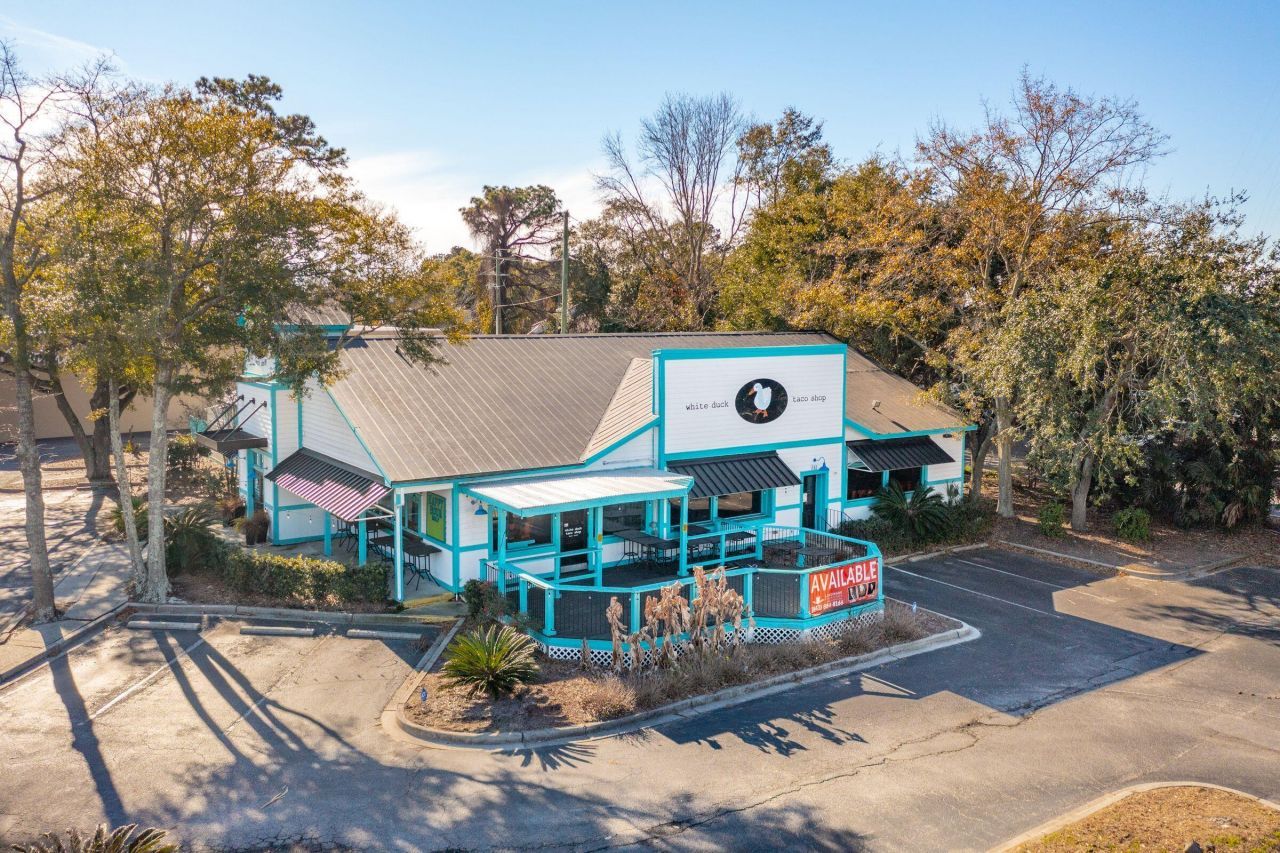 341 Johnnie Dodds Blvd Boulevard Photo 1