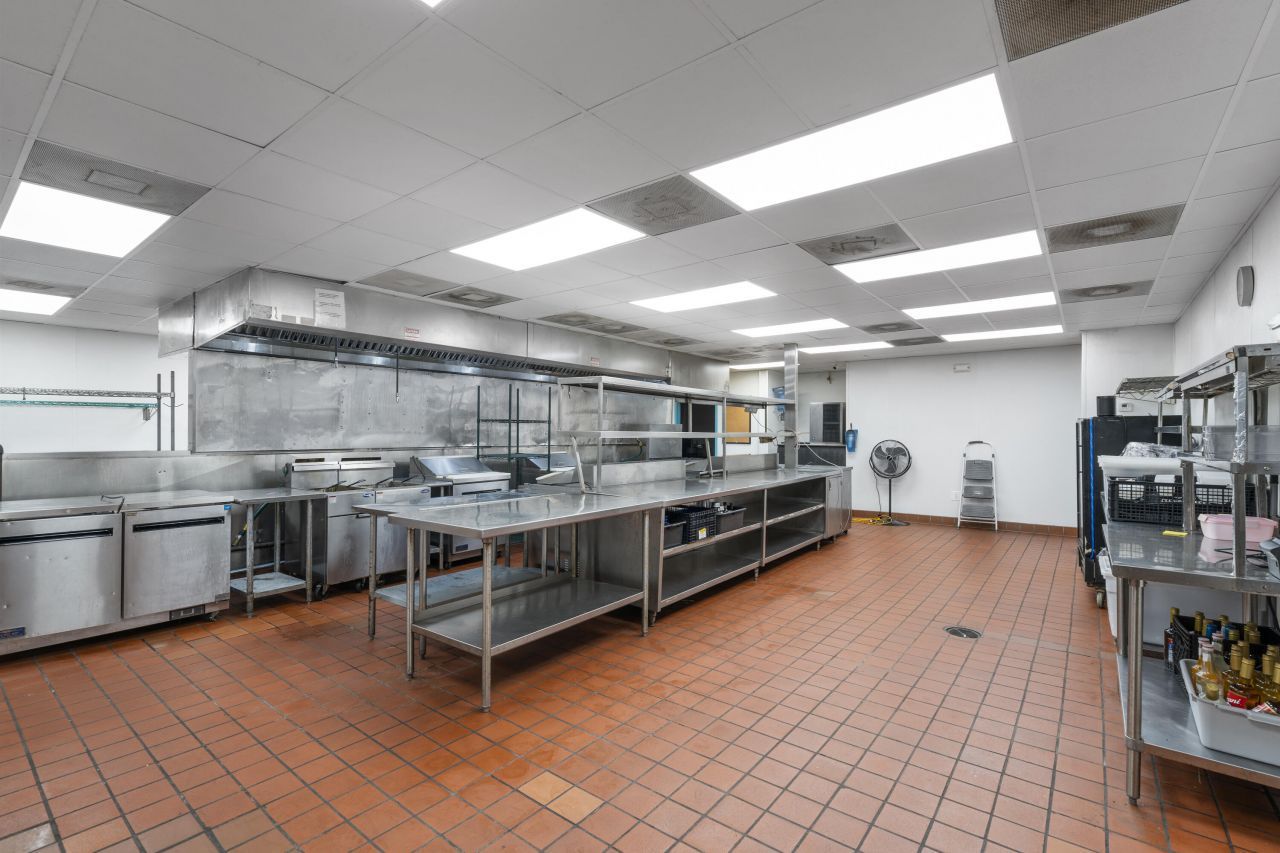 341 Johnnie Dodds Blvd Boulevard Photo 3