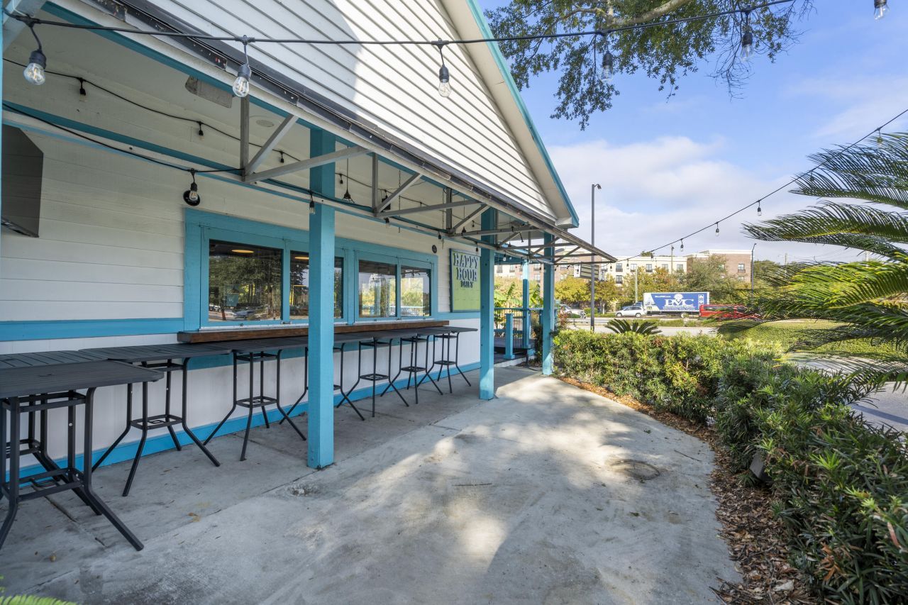 341 Johnnie Dodds Blvd Boulevard Photo 9