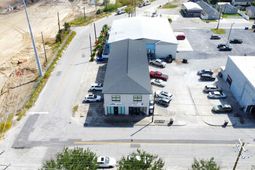 1801 Reynolds Avenue photo 4